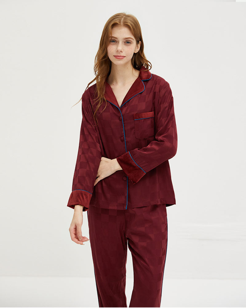 Casual Lightweight Velvet Long Sleeve Pajama