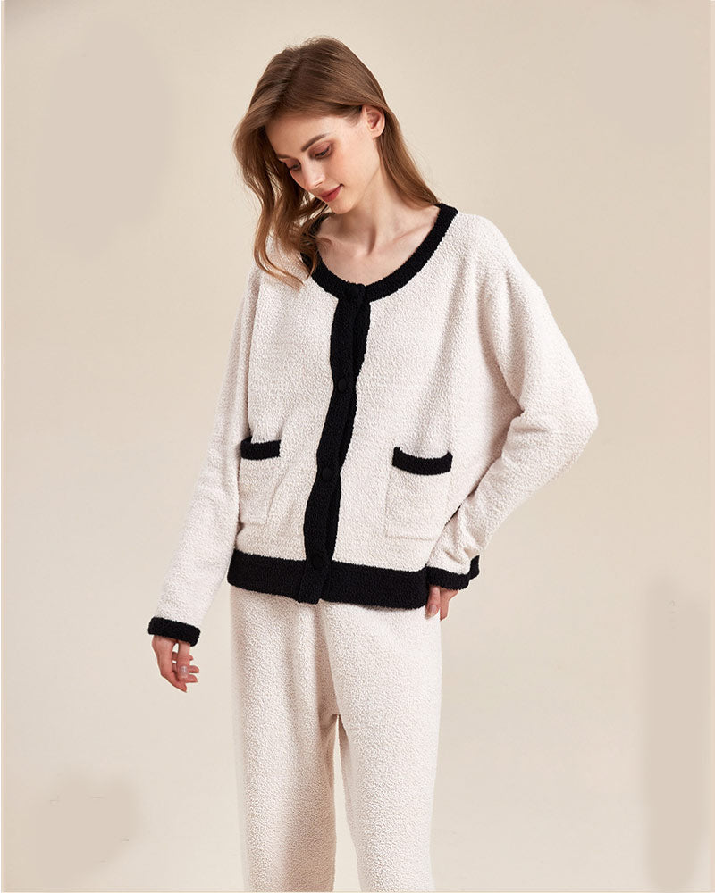 Winter Classic Chic Style Fur Pajama look down